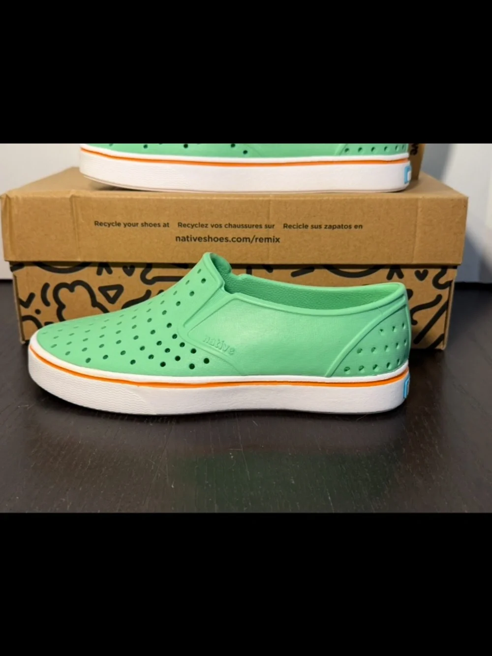 Native Miles Shoes Candy Green/City Orange/Shell White Big Kids US J4/EU 36